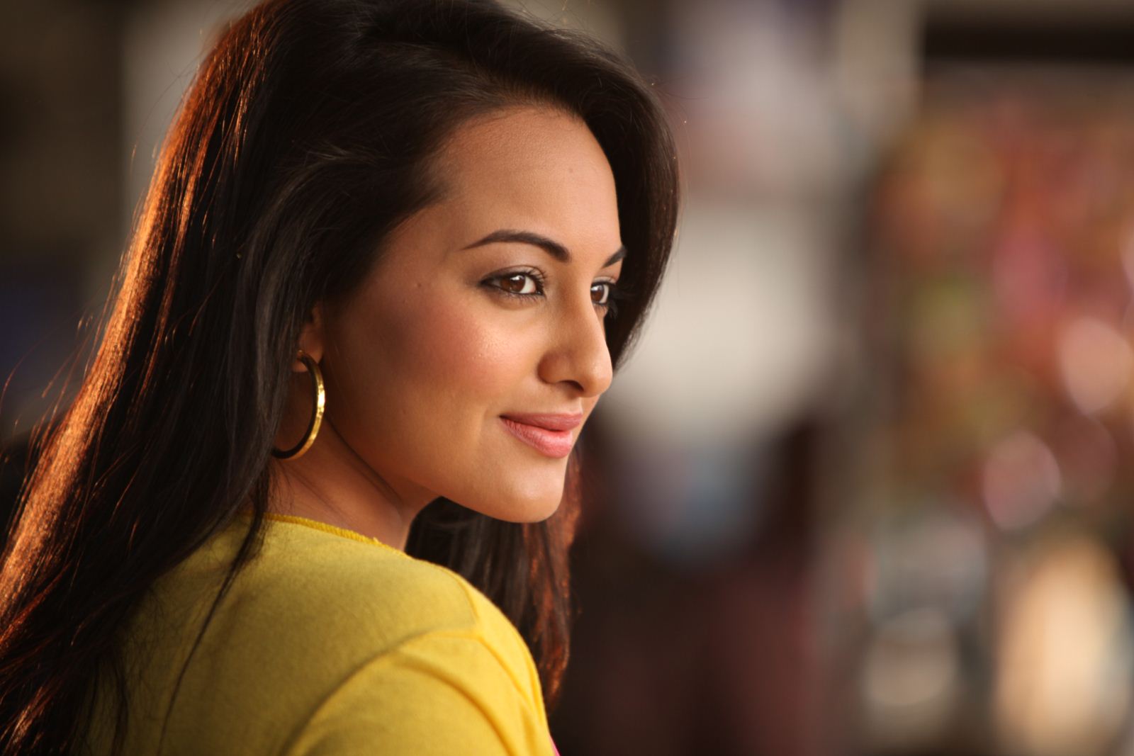 No lack of work because of two extra inches on my waist: Sonakshi Sinha